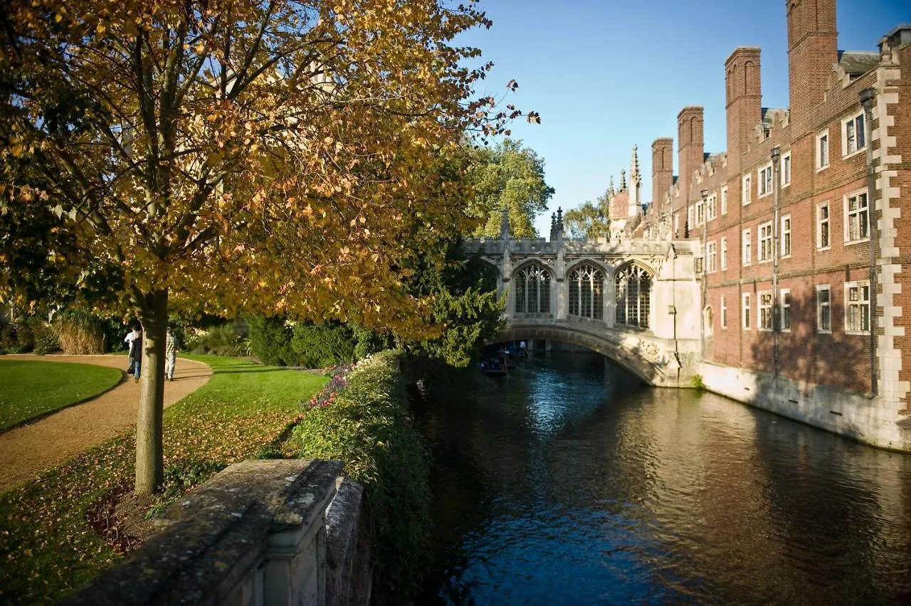 Cambridge Stays Riverside Apart Hotel With 2Br Flats At The City Centre-Parking-Balcony